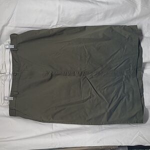 L.L. Bean Dark GREEN Women's Straigjt Skirt